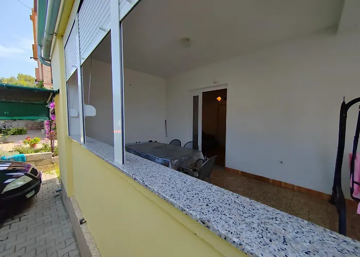 Apartments Kocijan